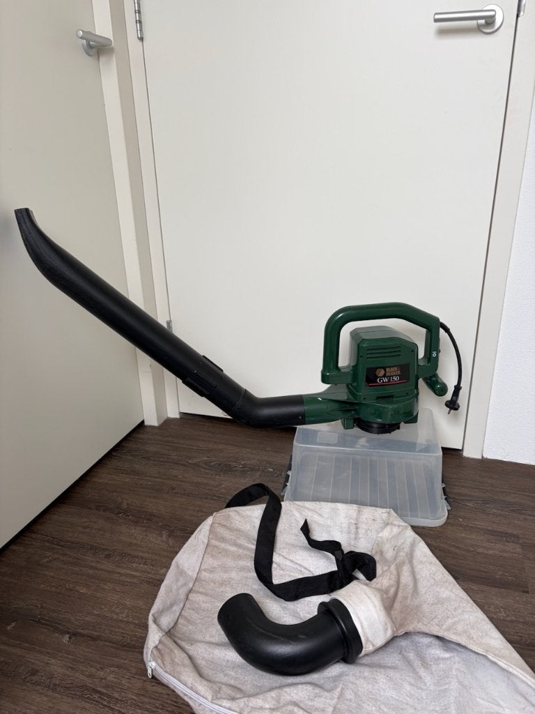 Black+Decker GW150 Bladblazer - Bladzuiger met Opvangzak, Gebruikt, Met opvangzak, Handgedragen, Ophalen of Verzenden