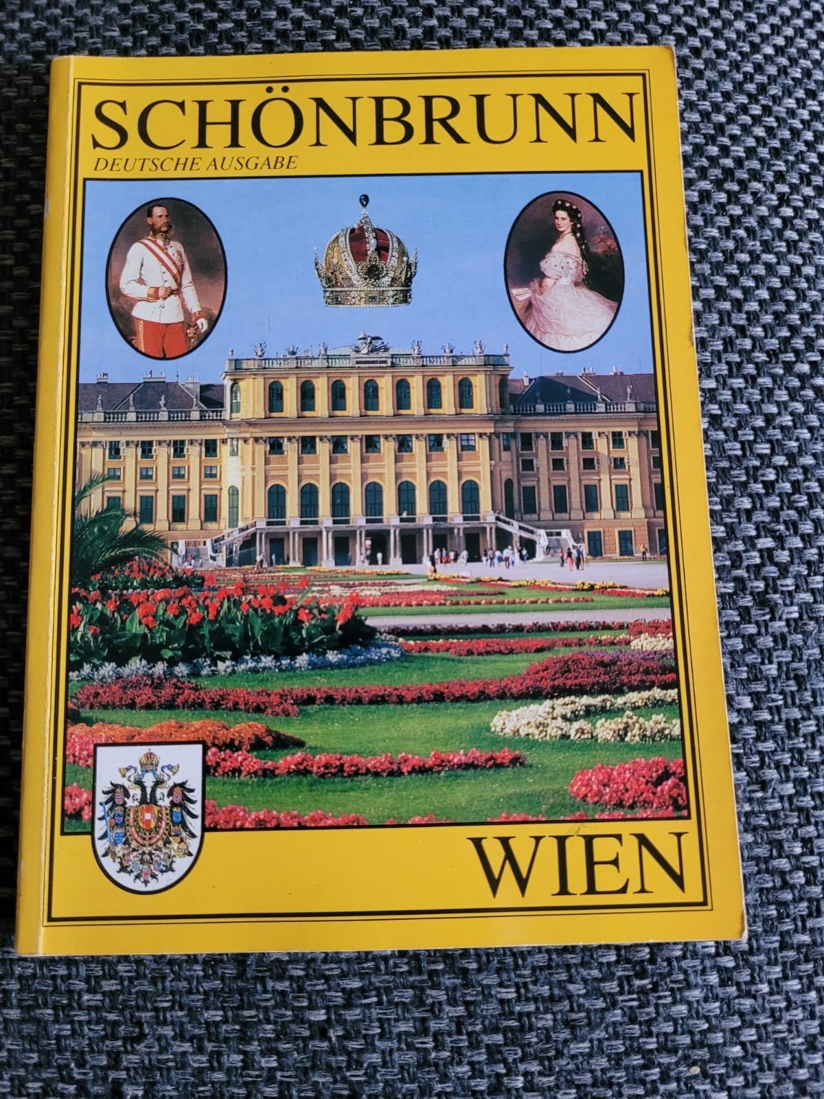 Wien wenen schönbrunn deutsche ausgabe oostenrijk at vienna, Boeken, Ophalen of Verzenden, Europa, Reisgids of -boek, Overige merken
