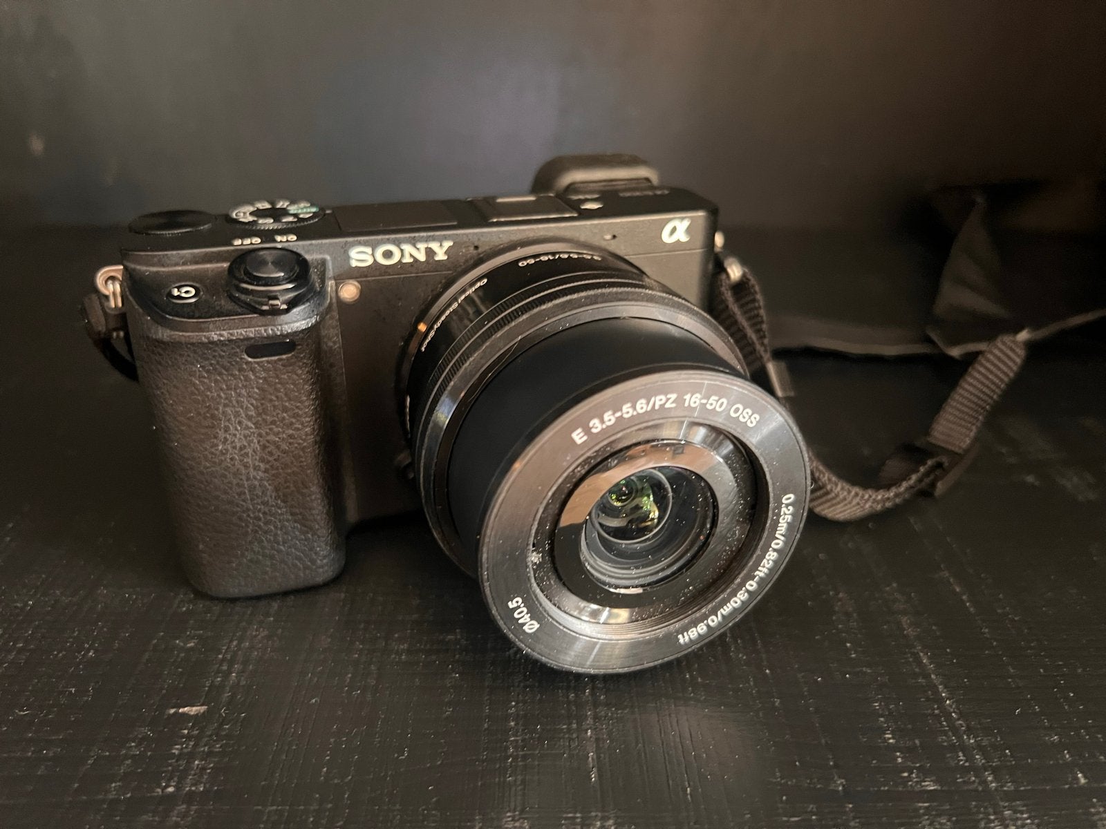Sony A6300 systeemcamera met E PZ 16-50mm OSS lens, Ophalen, Compact, Zo goed als nieuw, 4 t/m 7 keer