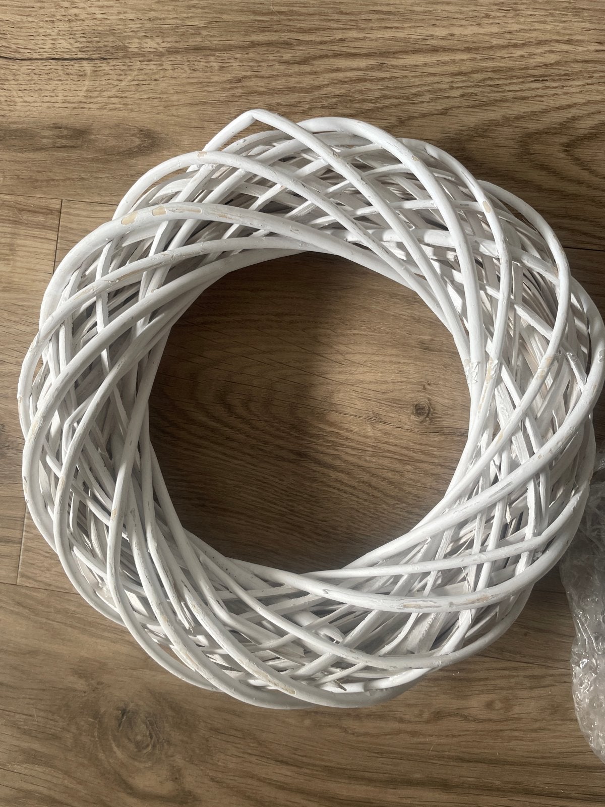 Witte Rotan Krans 30 cm, plus 4 kleinere, Huis en Inrichting, Ophalen of Verzenden, Natuurlijk materiaal, Wit, Landelijk