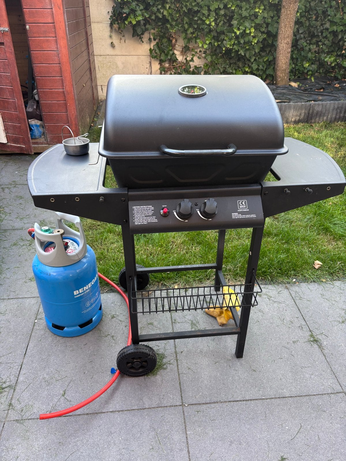 Gasbarbecue met 2 grilllagen en temperatuurmeter, Tuin en Terras, Ophalen, Gebruikt