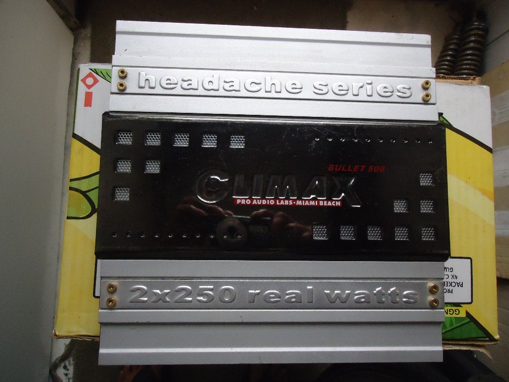 TE KOOP CLIMAX PRO VERSTERKER PRO 2 KANAAL 2X250 WATT, Auto diversen, Autospeakers, Ophalen, Zo goed als nieuw
