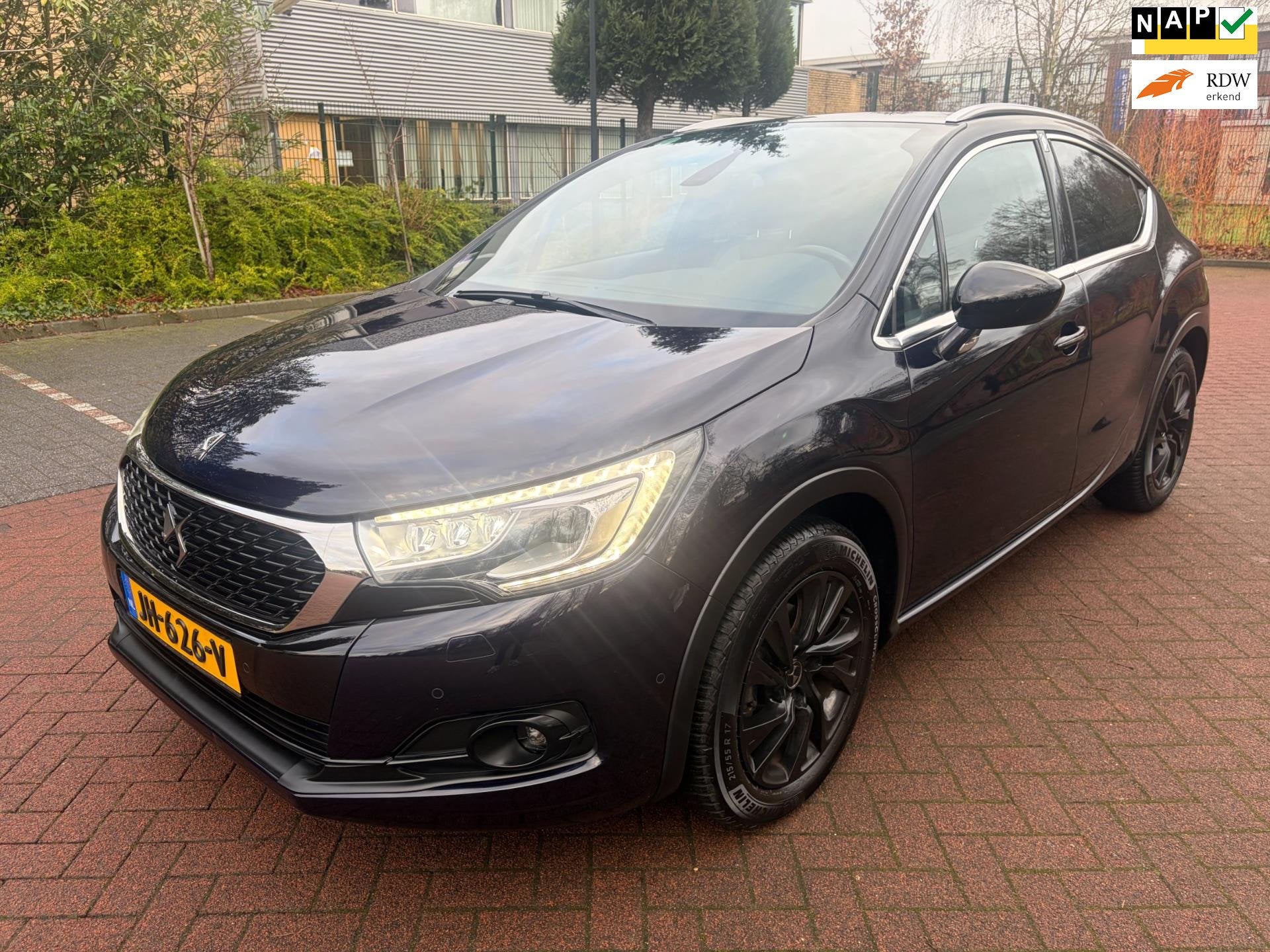 DS DS 4 Crossback 1.2 PureTech Business / Navi / Trekhaak /, Auto's, DS, Gebruikt, Euro 6, 1199 cc, Leder en Stof