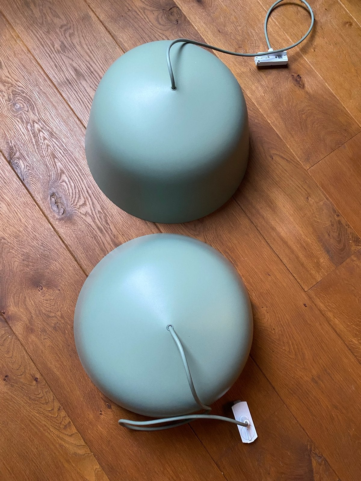 2x Muuto Ambit hanglamp large groen, Ophalen of Verzenden, Zo goed als nieuw, E27 (groot)