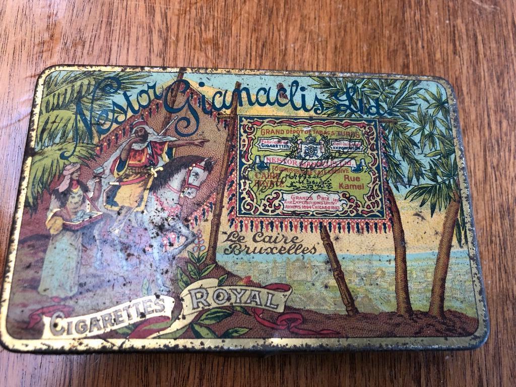 blik, cigarettes Royal, Nestor Gianacus, egyptische sigaret, Verzamelen, Blikken, Ophalen of Verzenden, Gebruikt, Overige