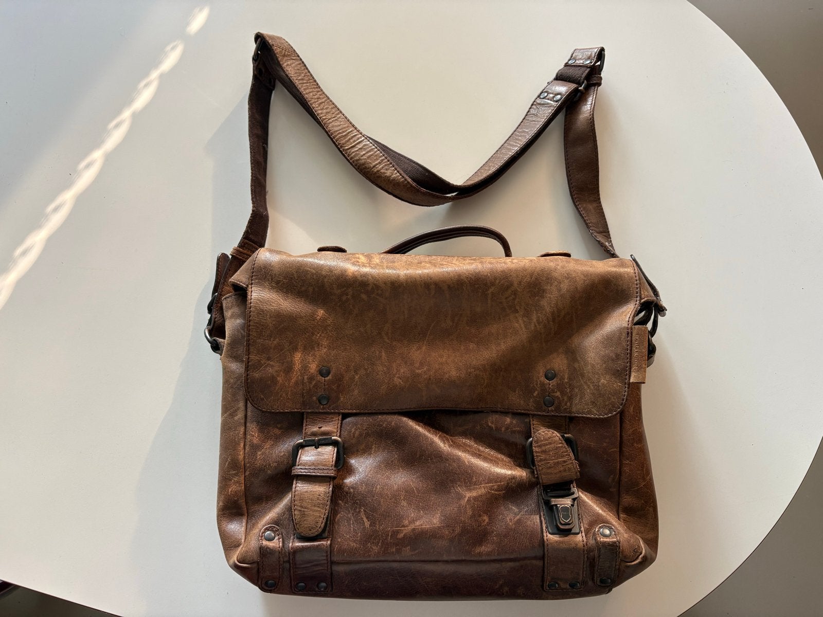Leren schoudertas / laptoptas van Aunts & Uncles, Overige merken, Gebruikt, Bruin, Ophalen of Verzenden