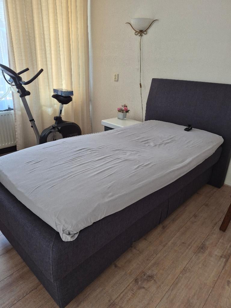 Elektrische boxspring 1 persoon kleur donker grijs, Ophalen, Gebruikt, 90 cm, Eenpersoons