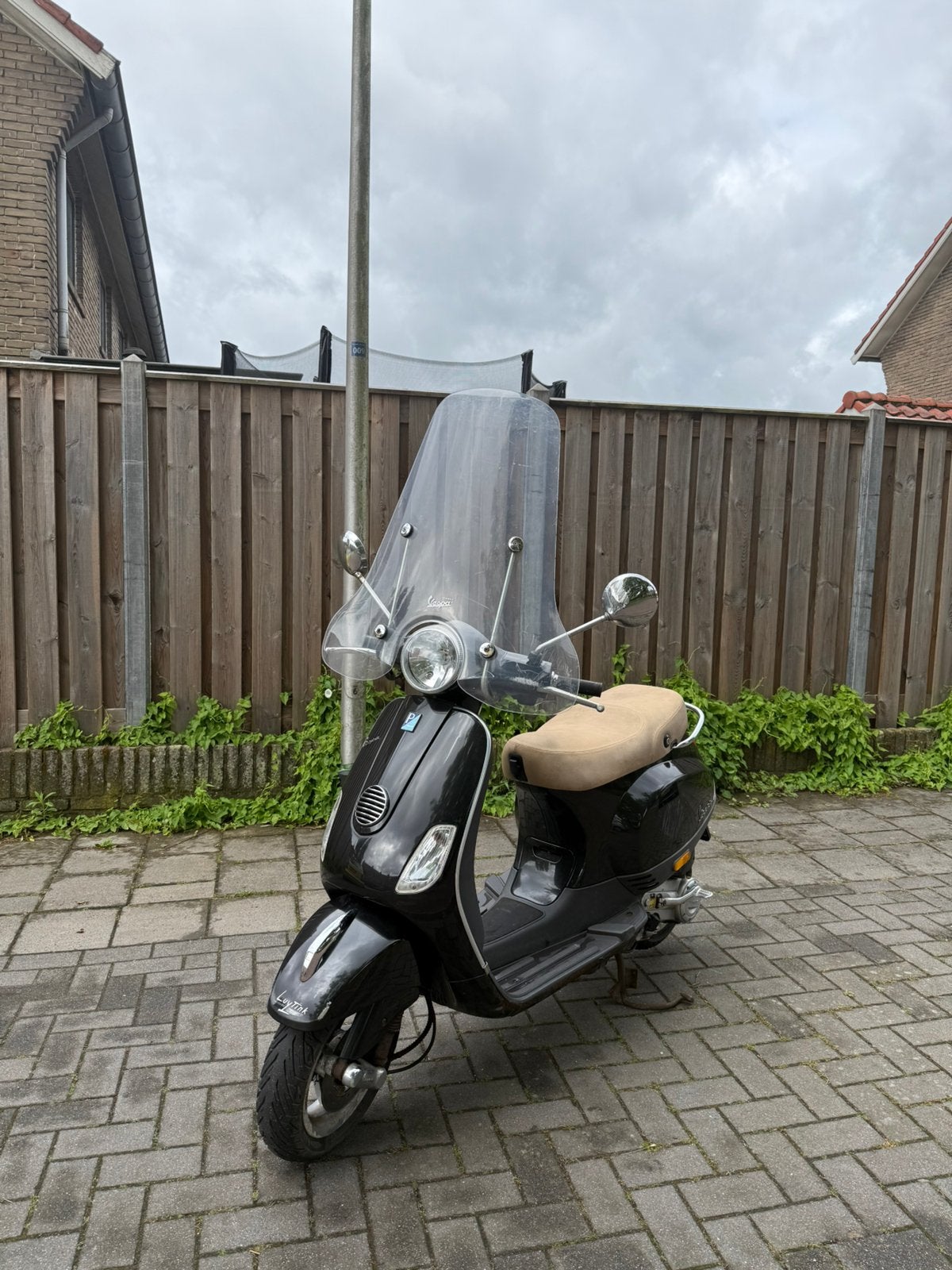 Vespa Lx50 4 takt 4 klepper voor onderdelen rotte bodem, Fietsen en Brommers, Ophalen of Verzenden, Zo goed als nieuw, Benzine
