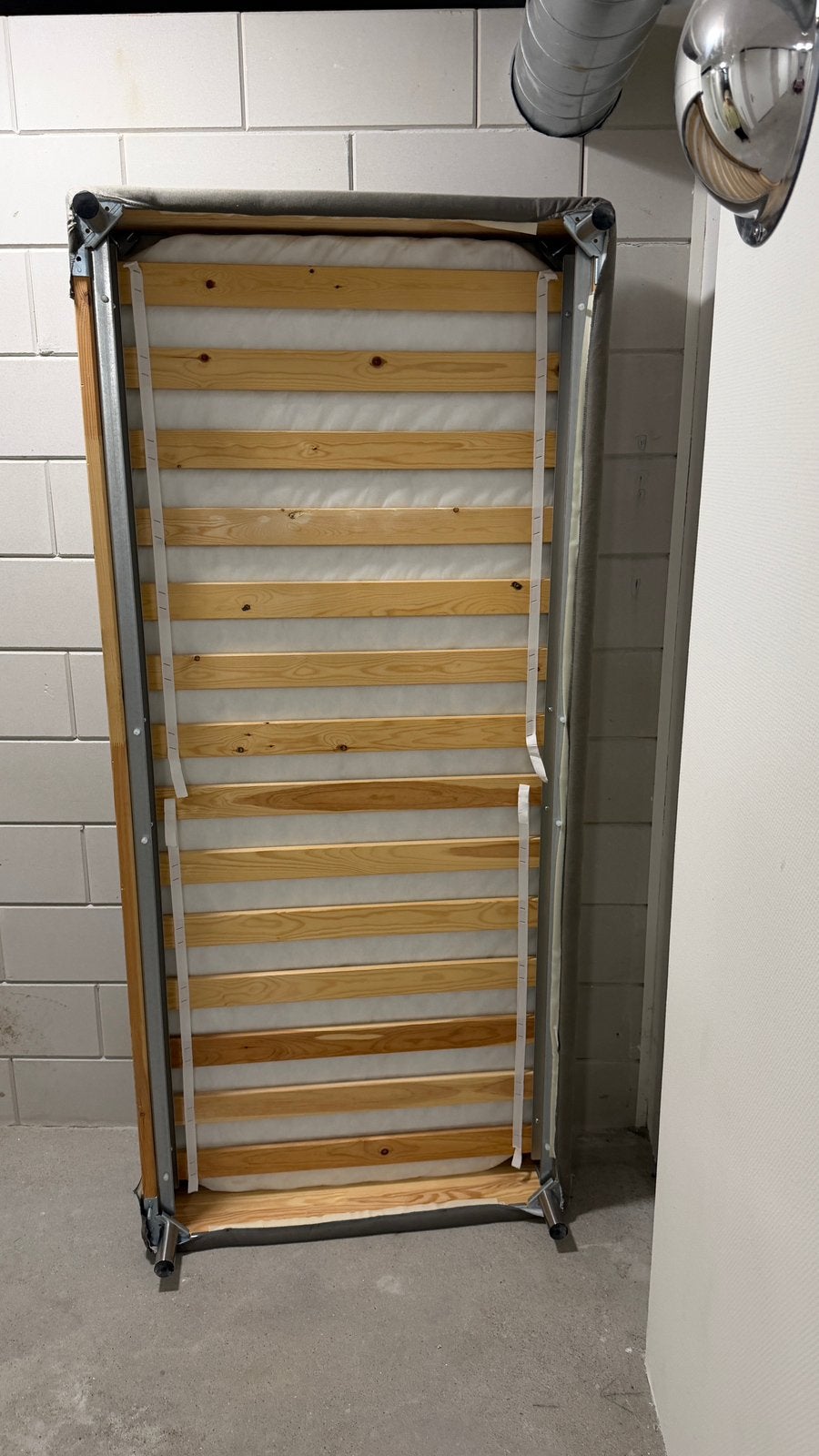 Ikea BOXSPRING gratis af te halen in Arnhem, Huis en Inrichting, Slaapkamer | Bedden, Ophalen, Gebruikt, 90 cm, Eenpersoons