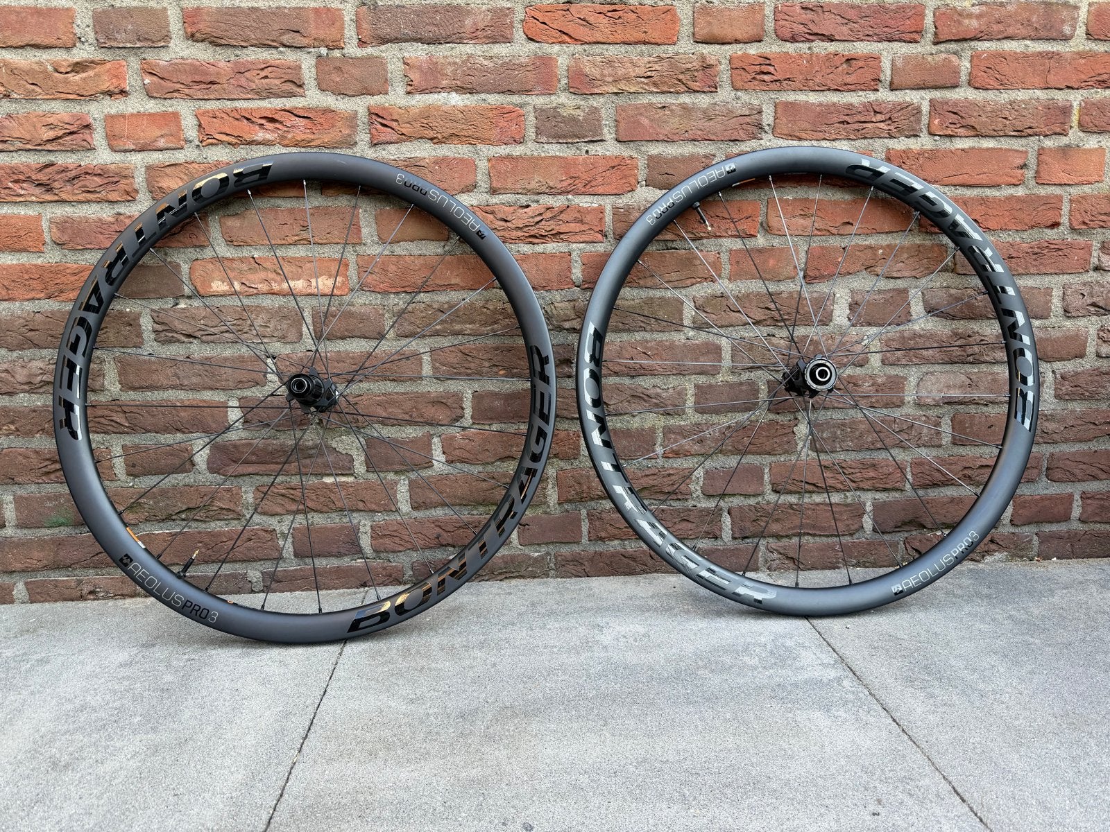 Bontrager Aeolus Pro 3 Carbon Wielset - Zo goed als nieuw, Wiel, Ophalen of Verzenden, Zo goed als nieuw, Racefiets
