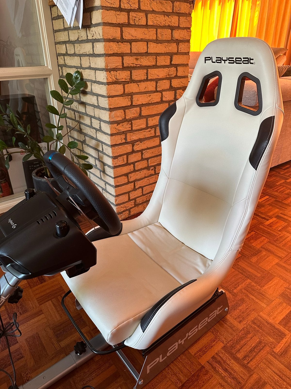 Playseat racestoel met Logitech racestuur en pedalen, Ophalen, Racestoel, Zo goed als nieuw, Playseat