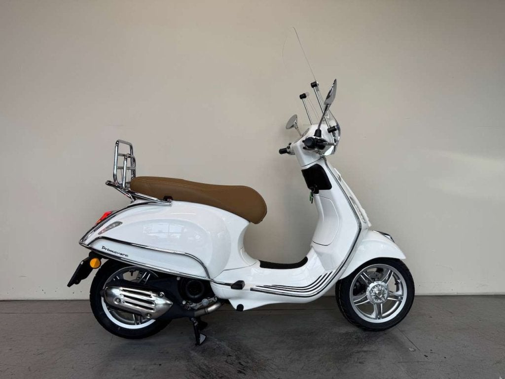 Vespa Primavera Bianco Innocente (glans wit) NIEUW 0 KM, Niet ingevuld, Maximaal 45 km/u, Niet ingevuld, Nieuw