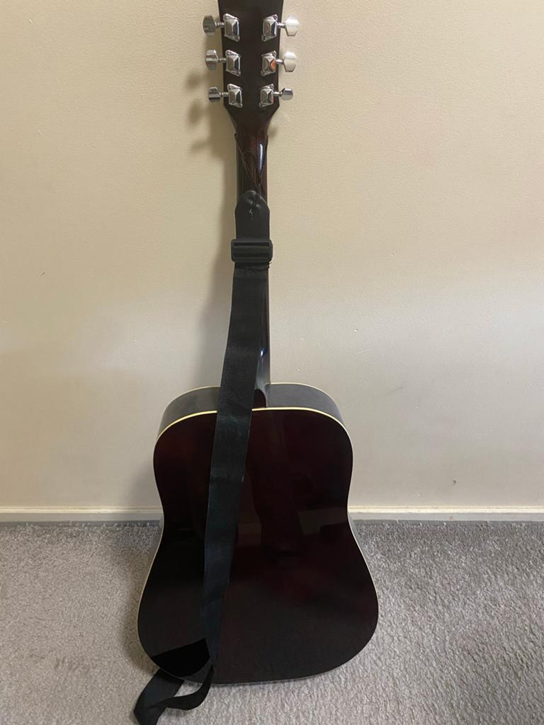Gitaar western, Ophalen of Verzenden, Zo goed als nieuw, Western- of Steelstringgitaar, Met koffer
