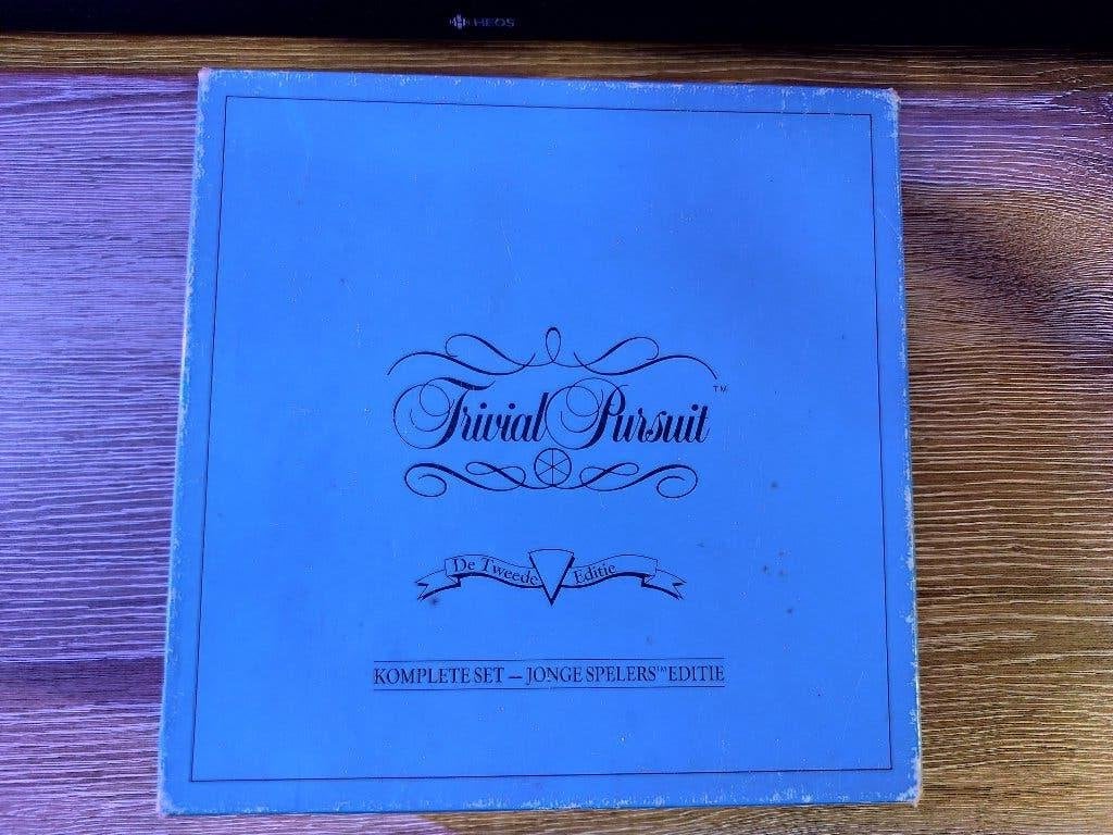 Trivial pursuit (triviant) 2e editie / jonge spelers editie, Vijf spelers of meer, Ophalen of Verzenden, Gebruikt, Parker
