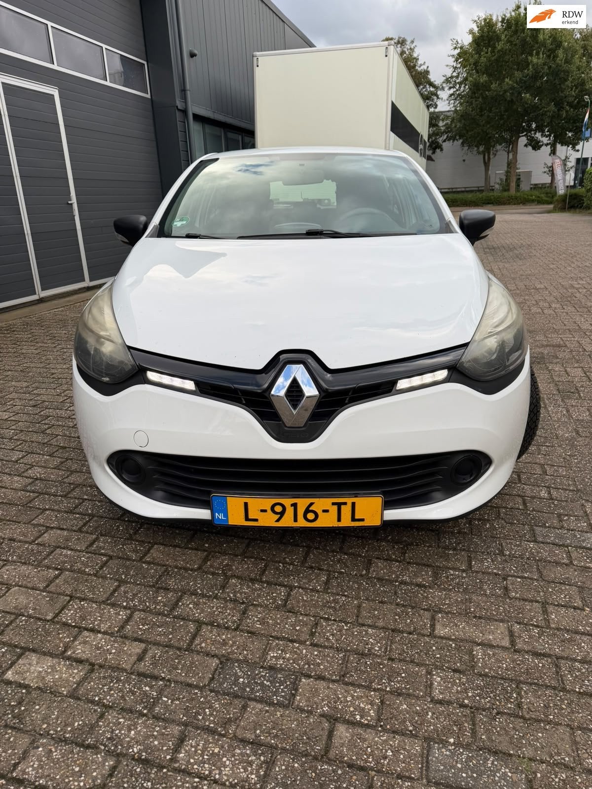 Renault Clio 1.5 dCi ECO Authentique, Voorwielaandrijving, Dealer onderhouden, Gebruikt, Wit