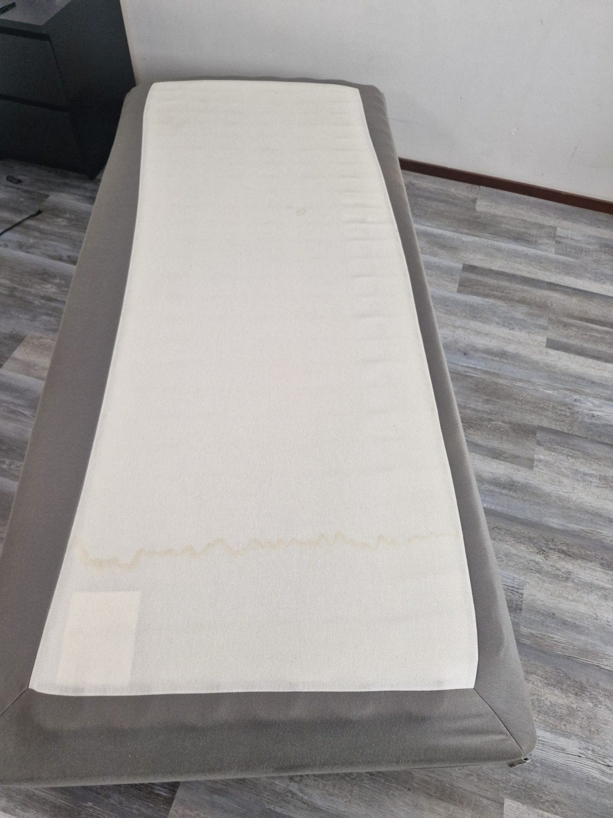 1-persoons boxspring met Hyllestad matras (Ikea), Huis en Inrichting, Slaapkamer | Bedden, Ophalen
