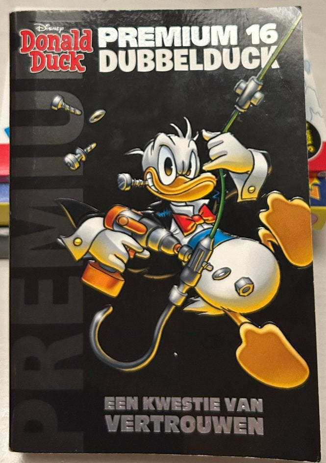 Donald Duck Premium 16 Dubbelduck - Een Kwestie v Vertrouwen, Boeken, Eén stripboek, Ophalen of Verzenden, Gelezen