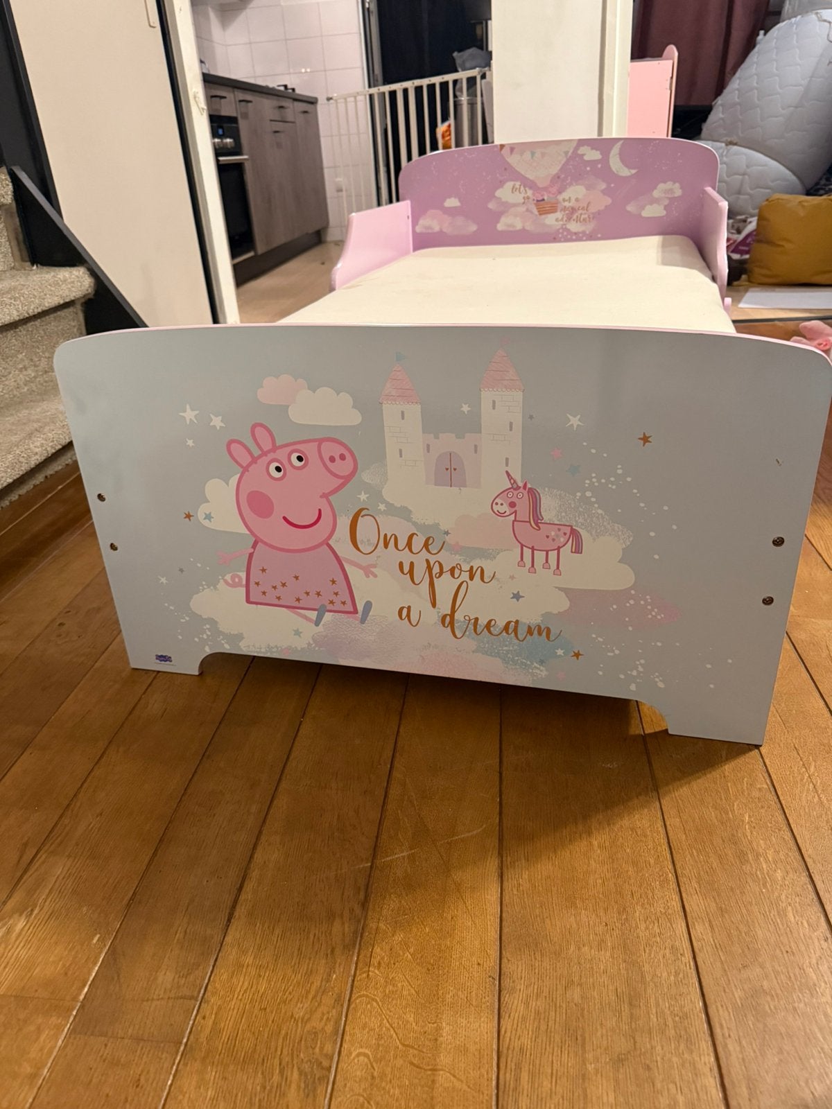Kinderbedje limited edition peppa pig, Ophalen, Zo goed als nieuw
