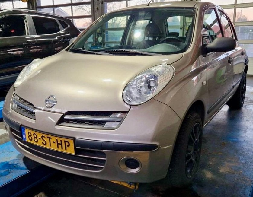 Nissan Micra 1.2 72KW 5DR 2006 Grijs, Auto's, Voorwielaandrijving, Stof, 40 €/maand, 4 cilinders