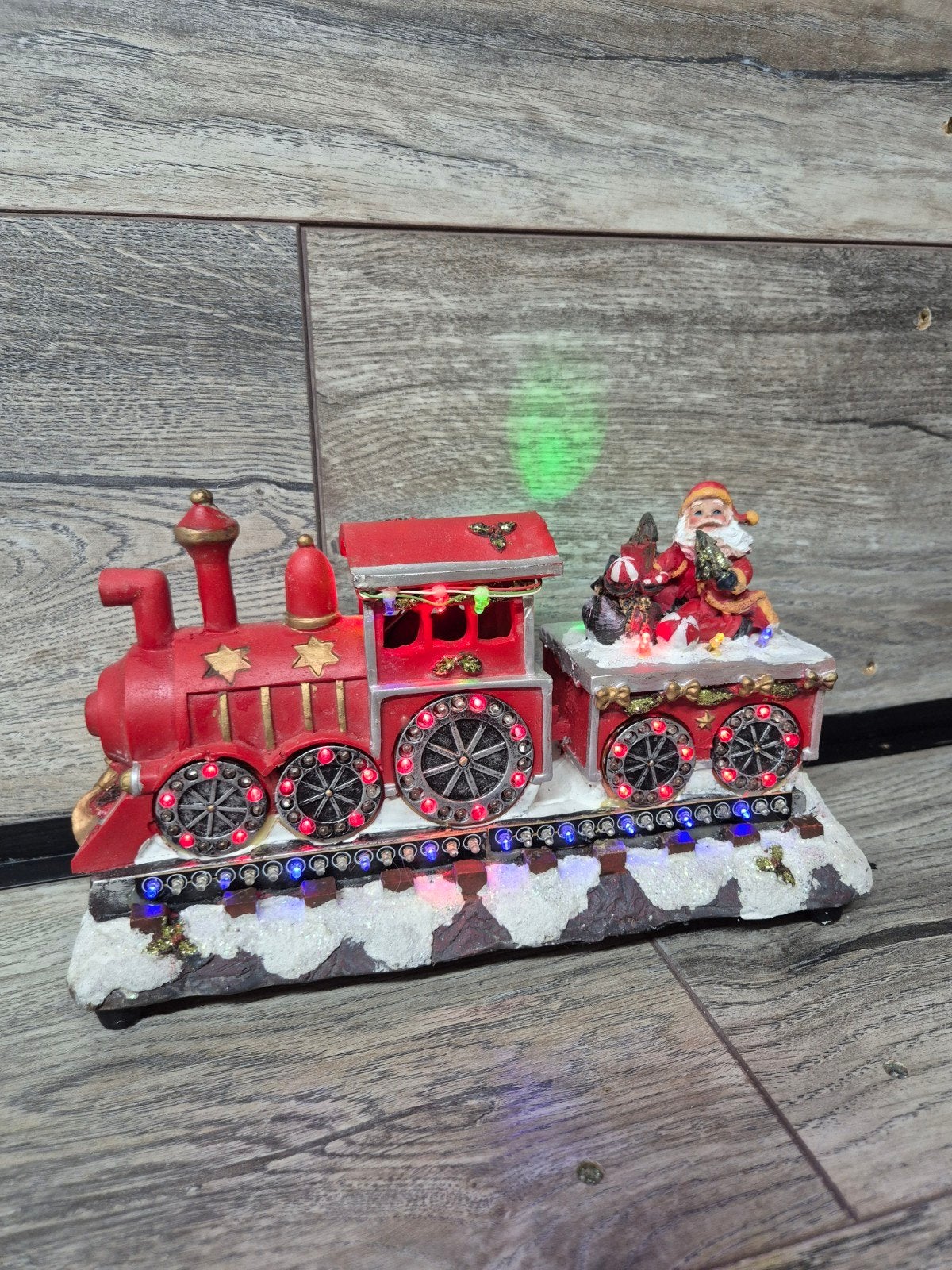 kerstdorp mooie verlichte trein kersthuisjes, Diversen, Kerst, Ophalen of Verzenden, Zo goed als nieuw