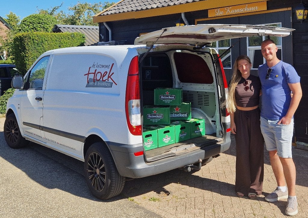 10 gratis kratten bier en een koelkast ''De Kornschuur'', Witgoed en Apparatuur, Zonder vriesvak, 200 liter of meer, Nieuw, 160 cm of meer