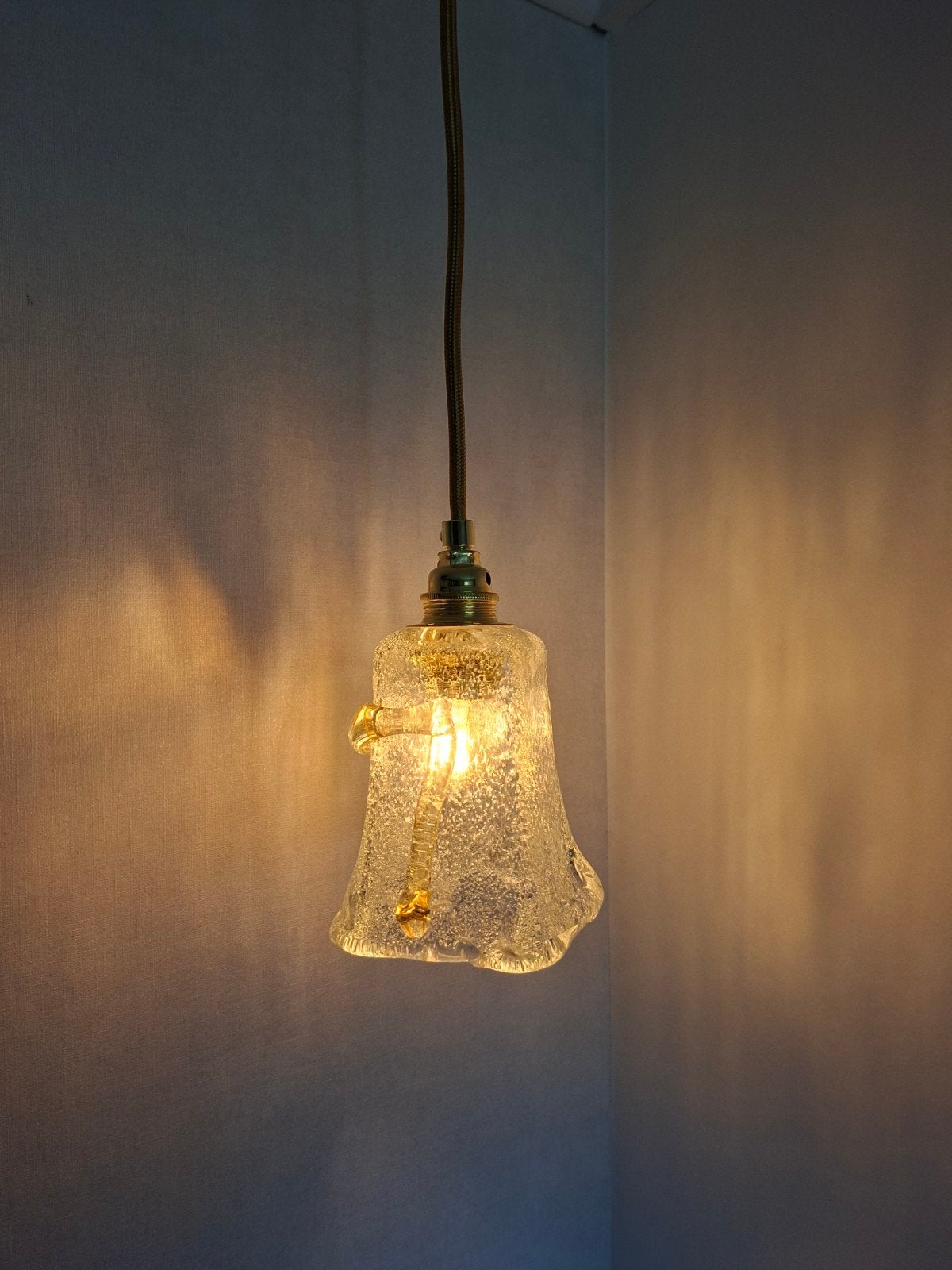 Hanglamp ‘Cute’ – bijzonder glas – goudkleurig, Gebruikt, E14 (klein), Ophalen of Verzenden, Glas