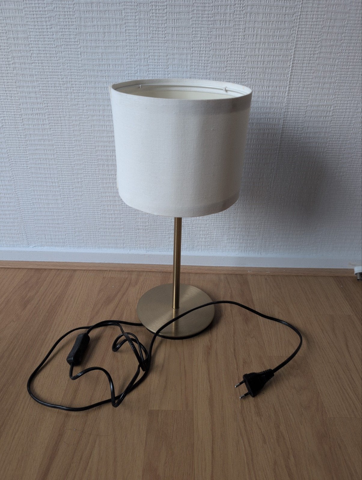 Moderne tafellamp met stoffen kap, Huis en Inrichting, Lampen | Tafellampen, Met schakelaar, Gebruikt, Textiel, Schemerlamp