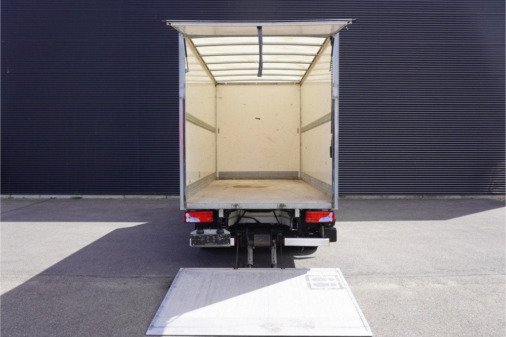 MAN TGE 5.180 180pk Dubbellucht Bakwagen Laadklep Apple Carp, Achterwielaandrijving, Gebruikt, 4 cilinders, MAN