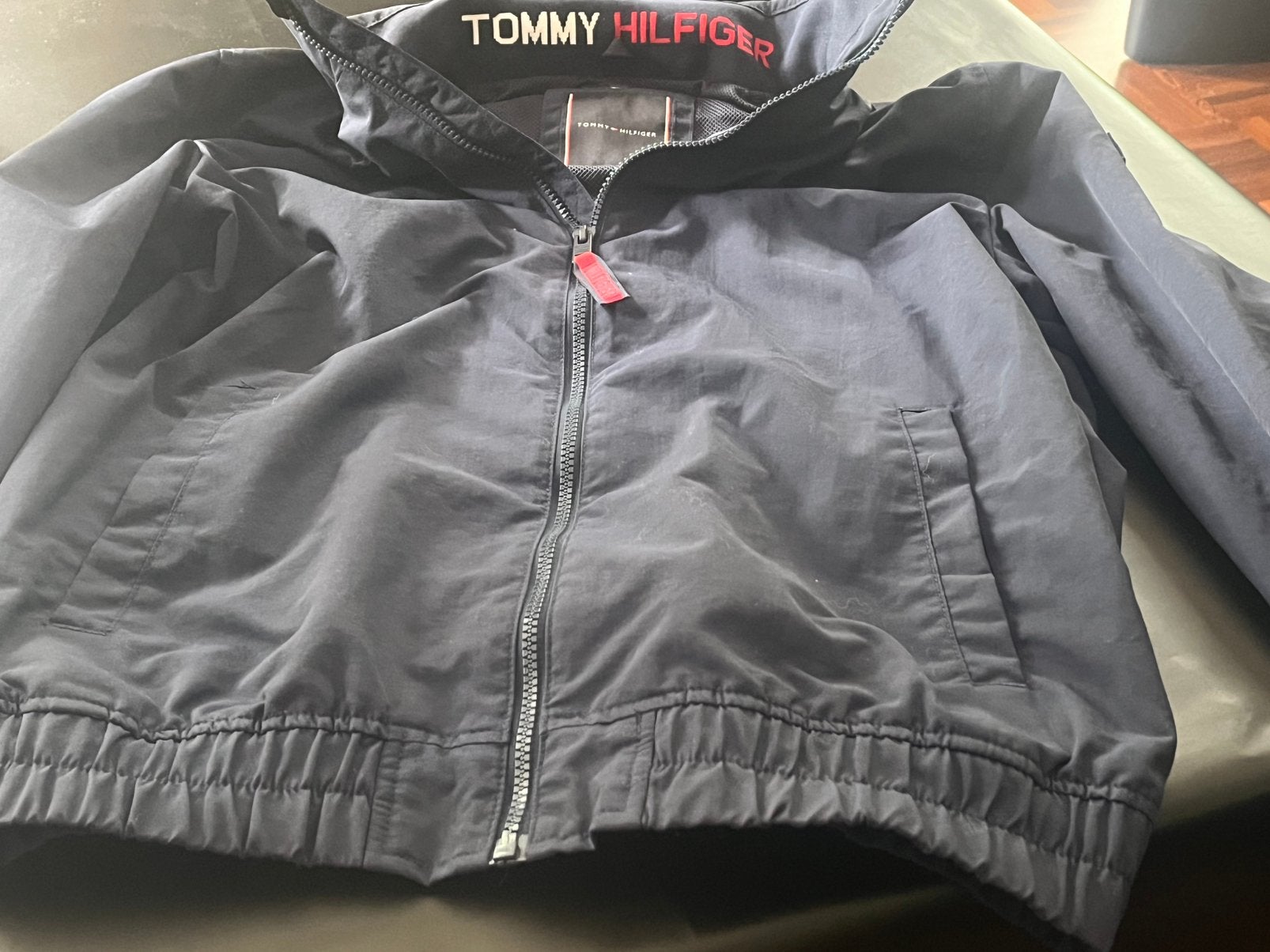 Bomber Tommy Hilfiger jas met capuchon maat 176, Ophalen of Verzenden, Zo goed als nieuw, Jongen, Jas