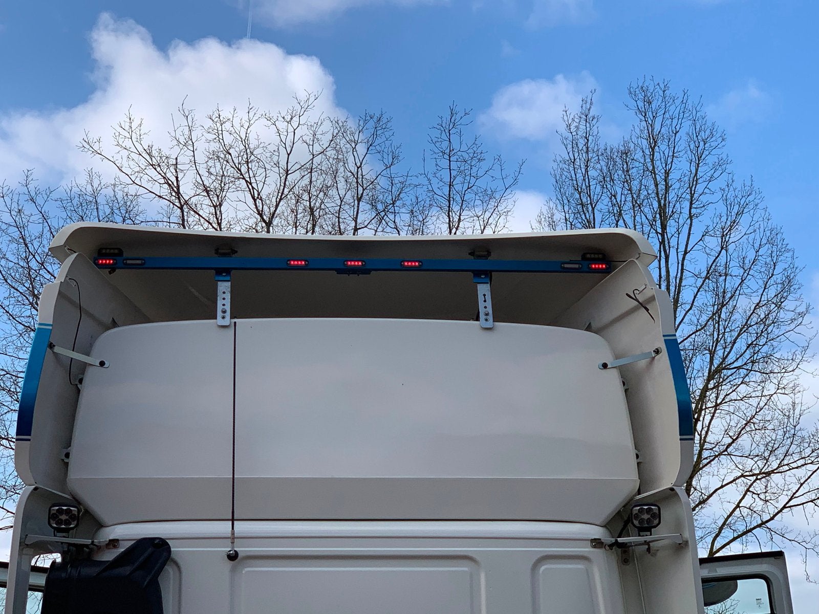 Lampenlat achter voor DAF CF 85 (nieuw type), Ophalen