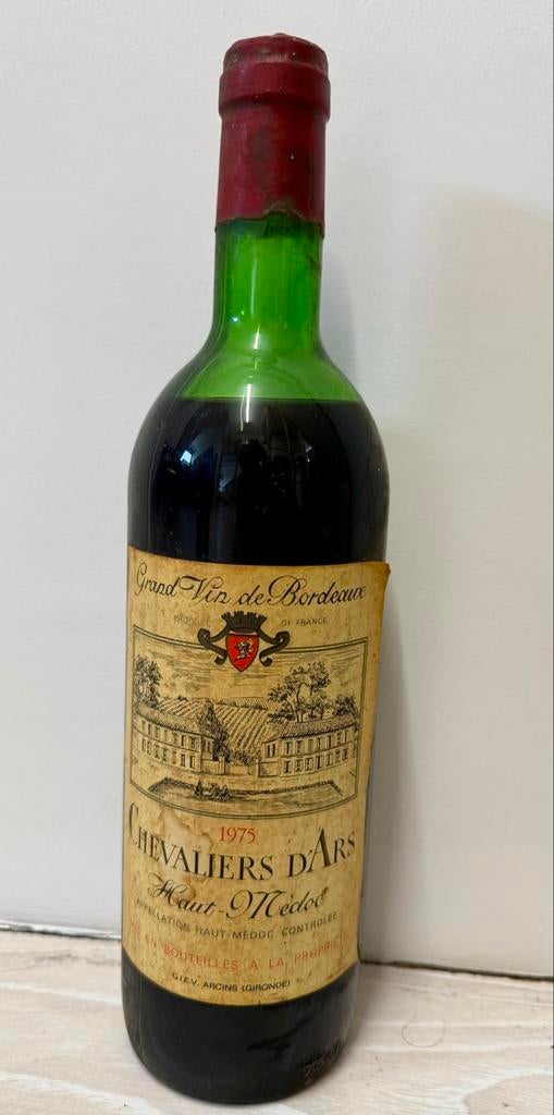 Chevaliers D'Ars Haut-Médoc 1975 - Grand Vin de Bordeaux, Frankrijk, Ophalen of Verzenden, Zo goed als nieuw, Rode wijn