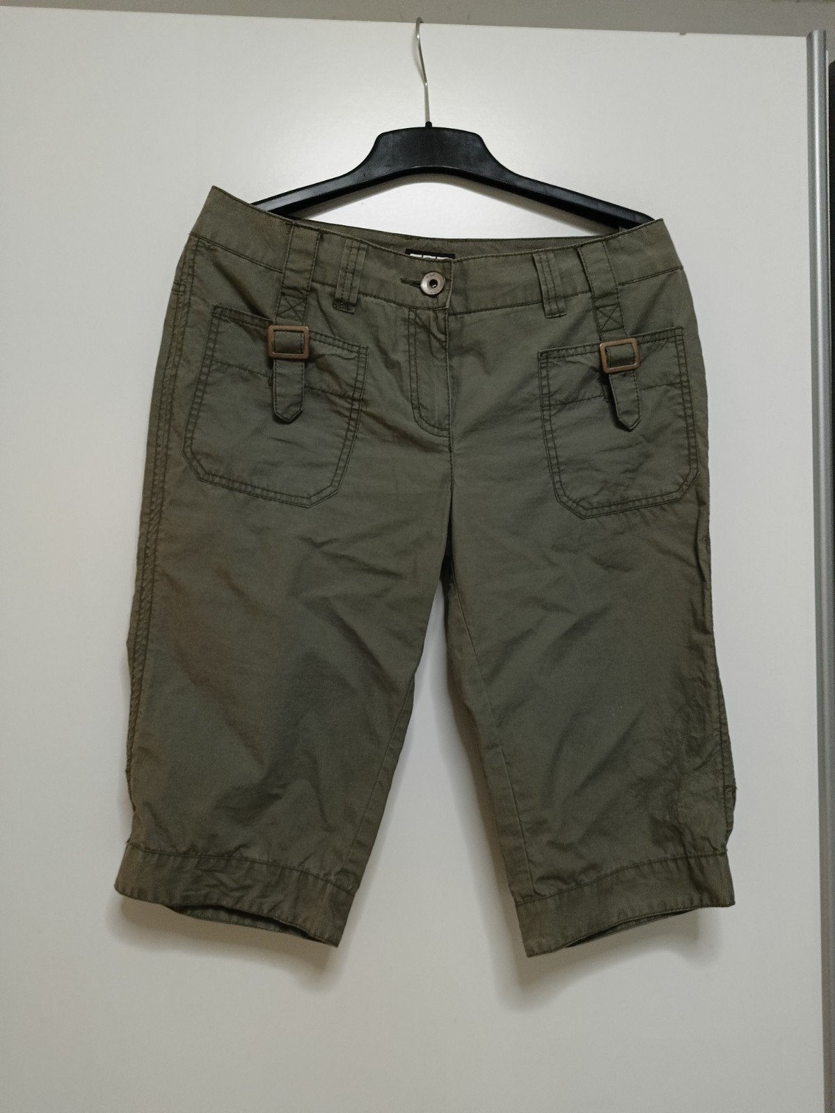 Esprit legergroene korte broek - maat 38, Maat 38/40 (M), Kort, Ophalen of Verzenden, Groen