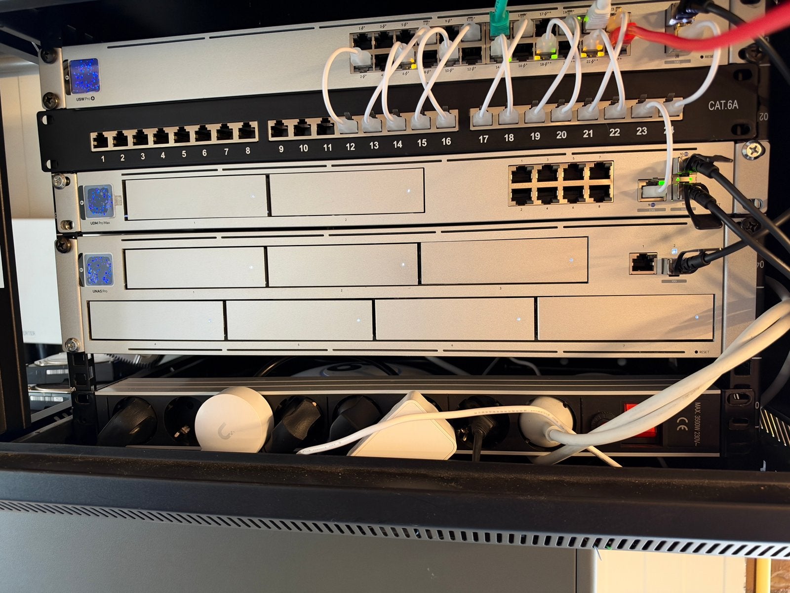 Unify Unas Pro (met 7x6TB HDD), Ophalen, Zo goed als nieuw