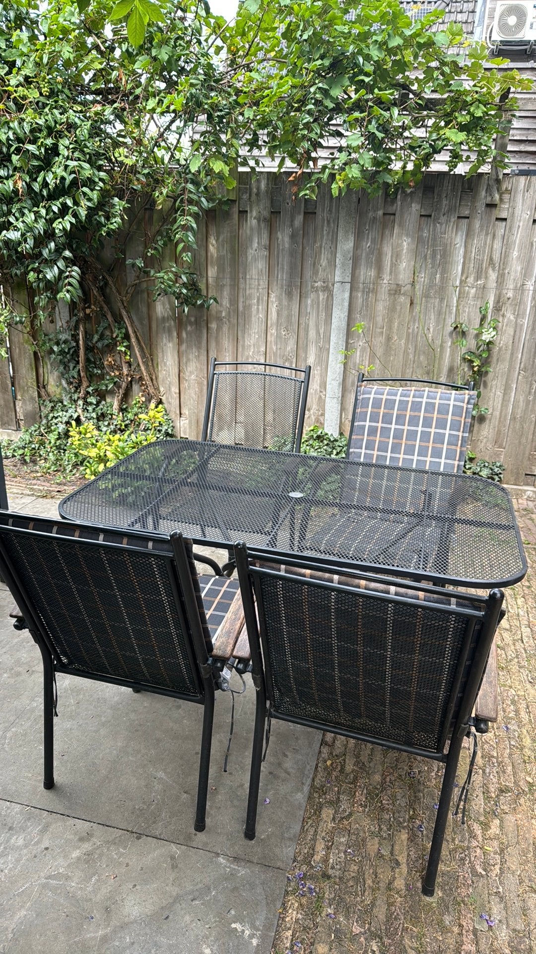 Royal Garden tuinset met 4 stoelen en 1 bijzettafel, Ophalen, Gebruikt, Eettafel, Tuinset