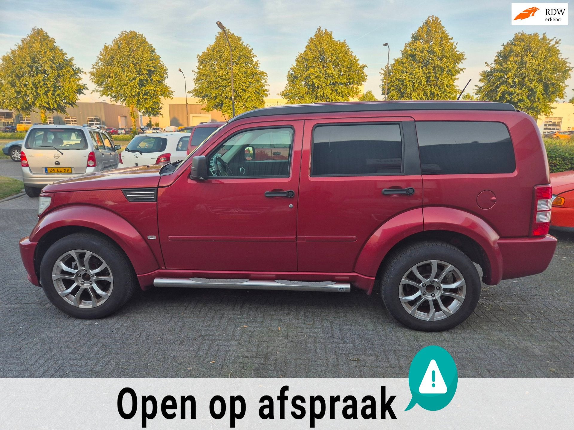 Dodge Nitro 2.8 CRD R/T . LEES TEKST, Auto's, Automaat, Gebruikt, Zwart, 4 cilinders