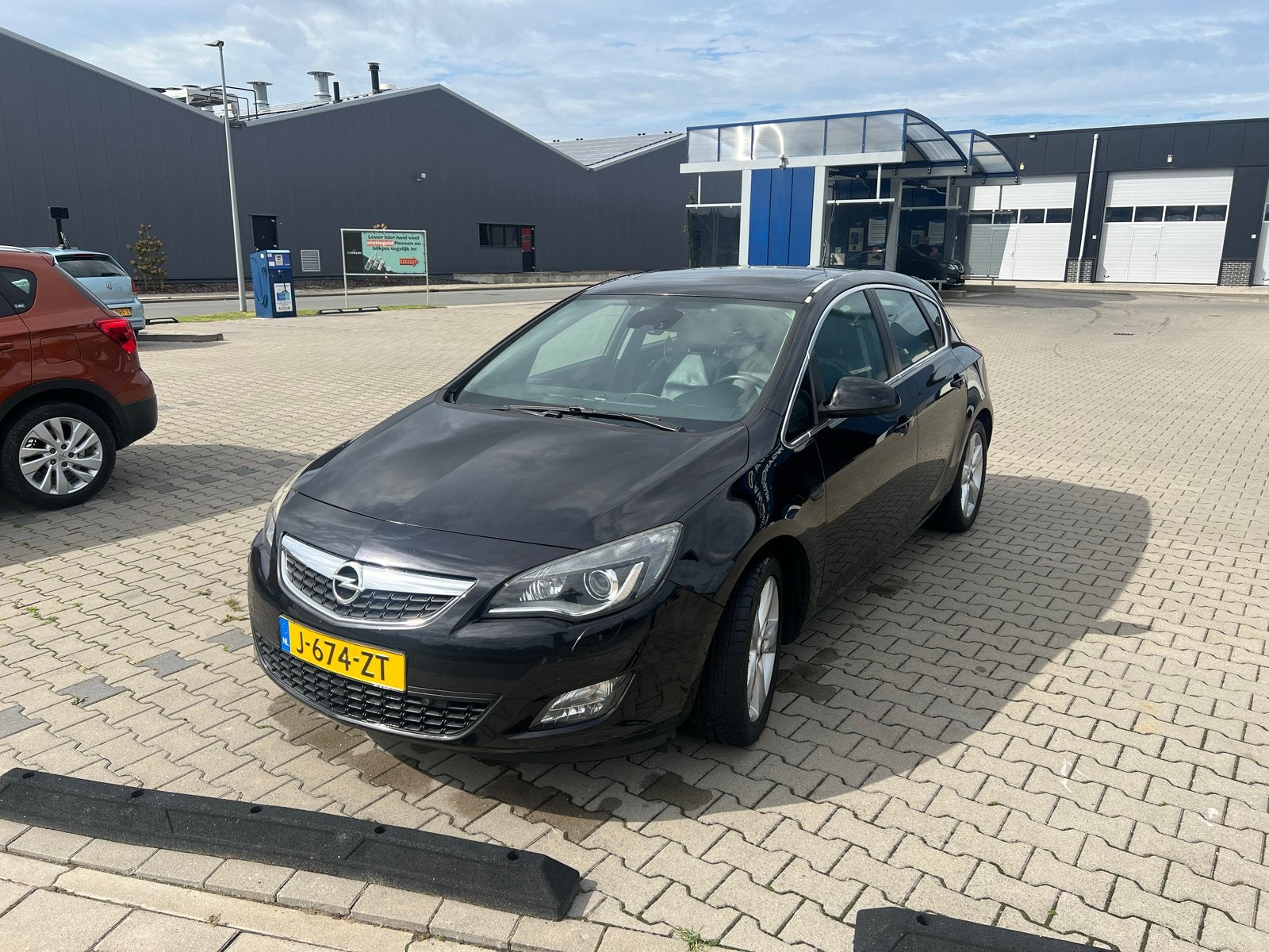 Opel Astra 1.4 Turbo Ecotec 103KW 5-D 2011 Zwart, Auto's, Voorwielaandrijving, Zwart, 4 cilinders, Zwart