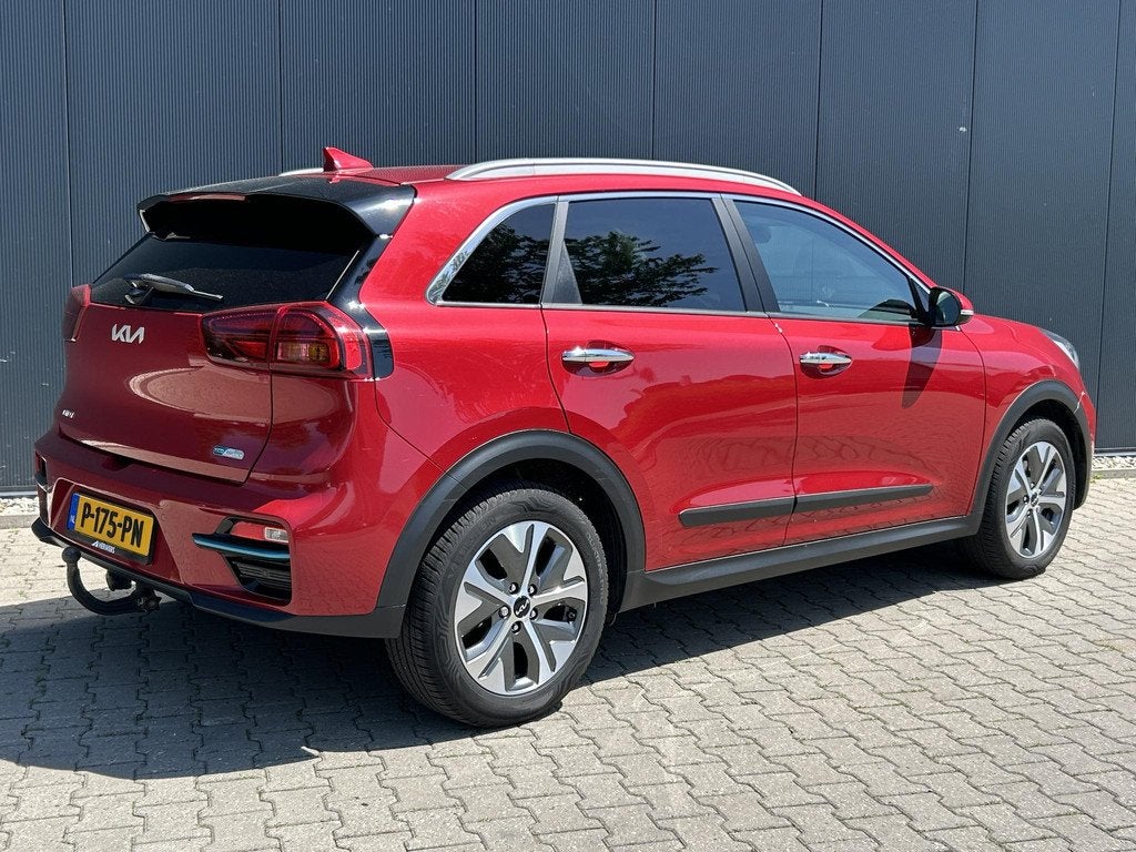 Kia e-Niro DynamicPlusLine 64 kWh / SOH 100% / 3 Fase Laden, Auto's, Gebruikt, 1712 kg, Leder en Stof, Origineel Nederlands