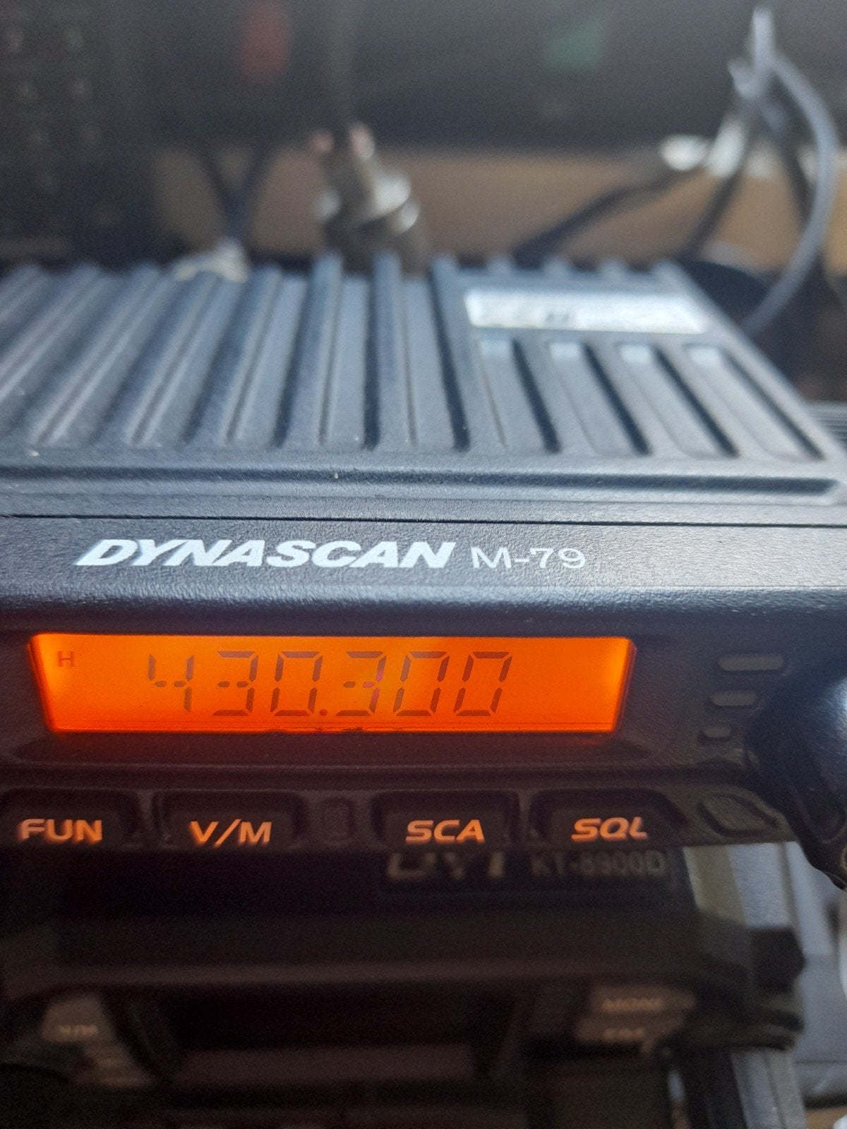 Dynascan M-79 70 cm Mobiele Radio - Compact en Nieuwstaat, Telecommunicatie, Ophalen of Verzenden, Nieuw, Zender en Ontvanger