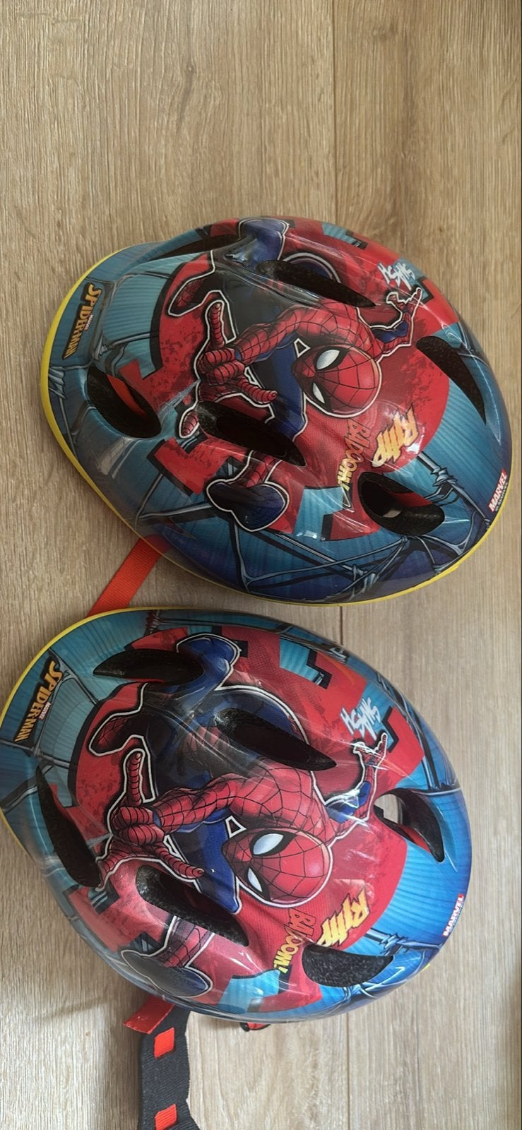 Spiderman kinderfietshelm - Zo goed als nieuw (52-56 cm), Ophalen of Verzenden, Zo goed als nieuw, M, Jongen of Meisje