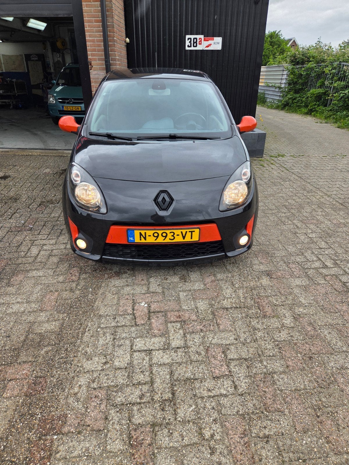 Renault Twingo 1.2 TCE 74KW 2008 Zwart, Auto's, Renault, Voorwielaandrijving, 40 €/maand, Zwart, 4 cilinders