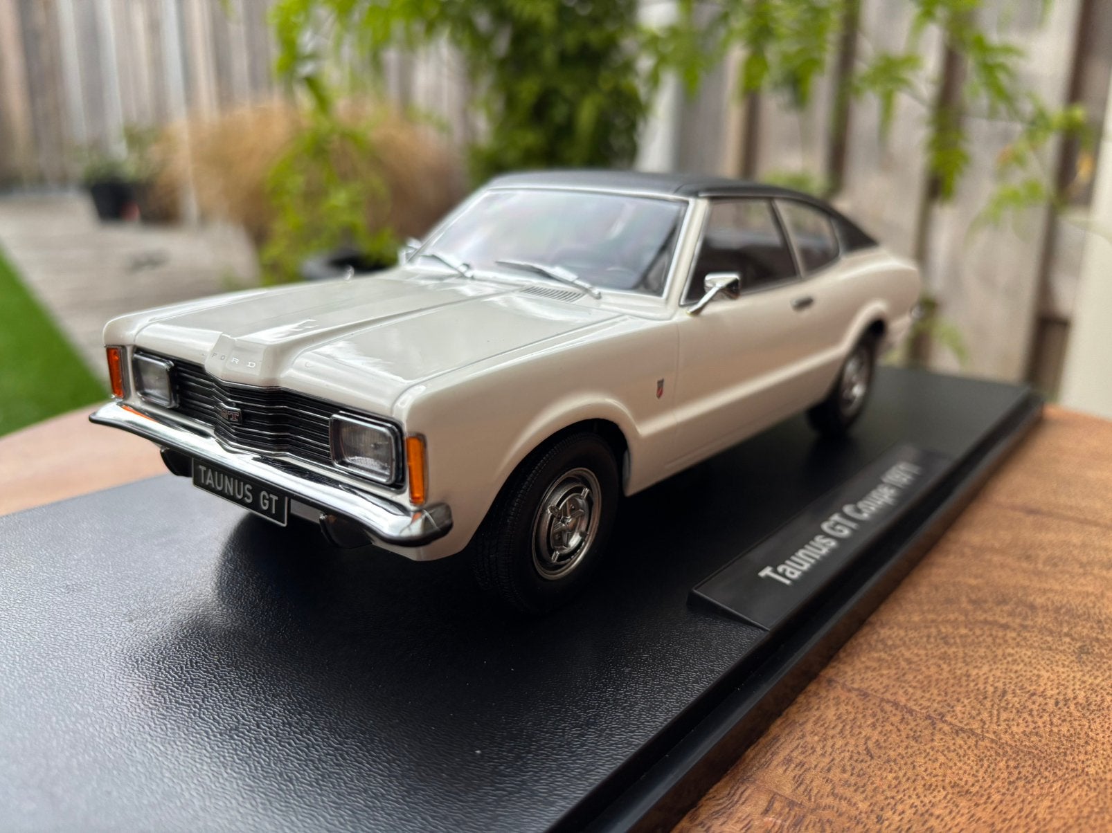 KK Scale Ford Taunus Coupe GT 1971 wit 1:18, Ophalen of Verzenden, Zo goed als nieuw, Overige merken