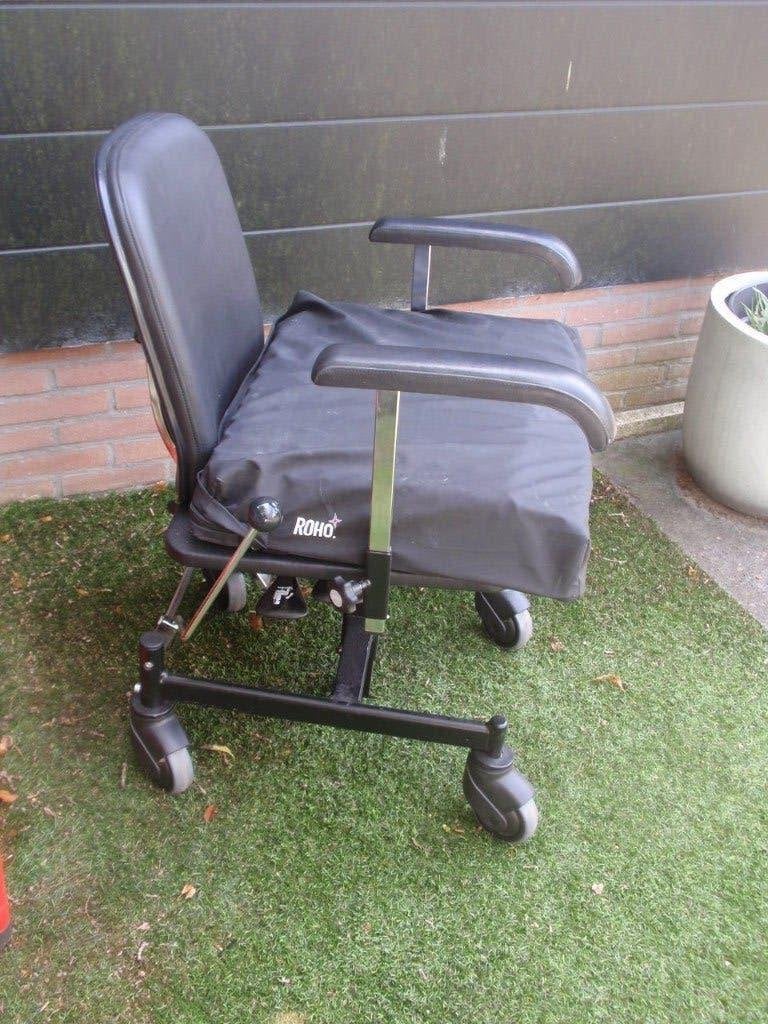 XL trippelstoel met ROHO AD kussen, Ophalen, Gebruikt