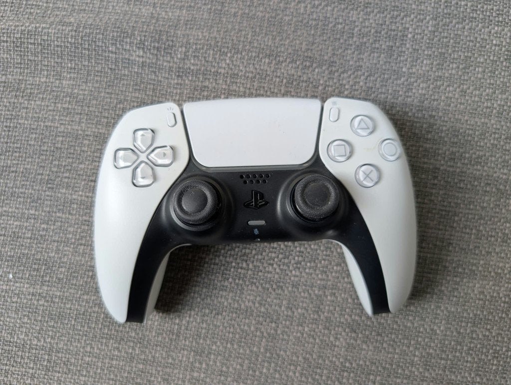 Foto 4 van PlayStation 5 Disc Edition 1Tb, 2 controllers