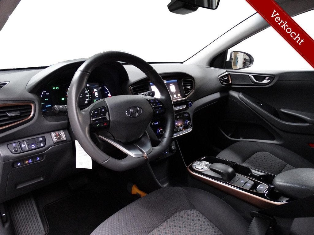 Hyundai IONIQ Comfort EV 23.525 km VERKOCHT, Auto's, Hyundai, Gebruikt, Automatische klimaatregeling, Wit, Origineel Nederlands
