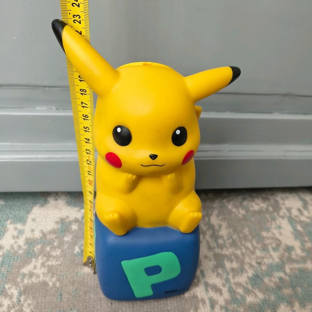 Pokémon Pikachu spaarpot met geluid, Ophalen of Verzenden, Gebruikt, Actiefiguur of Pop