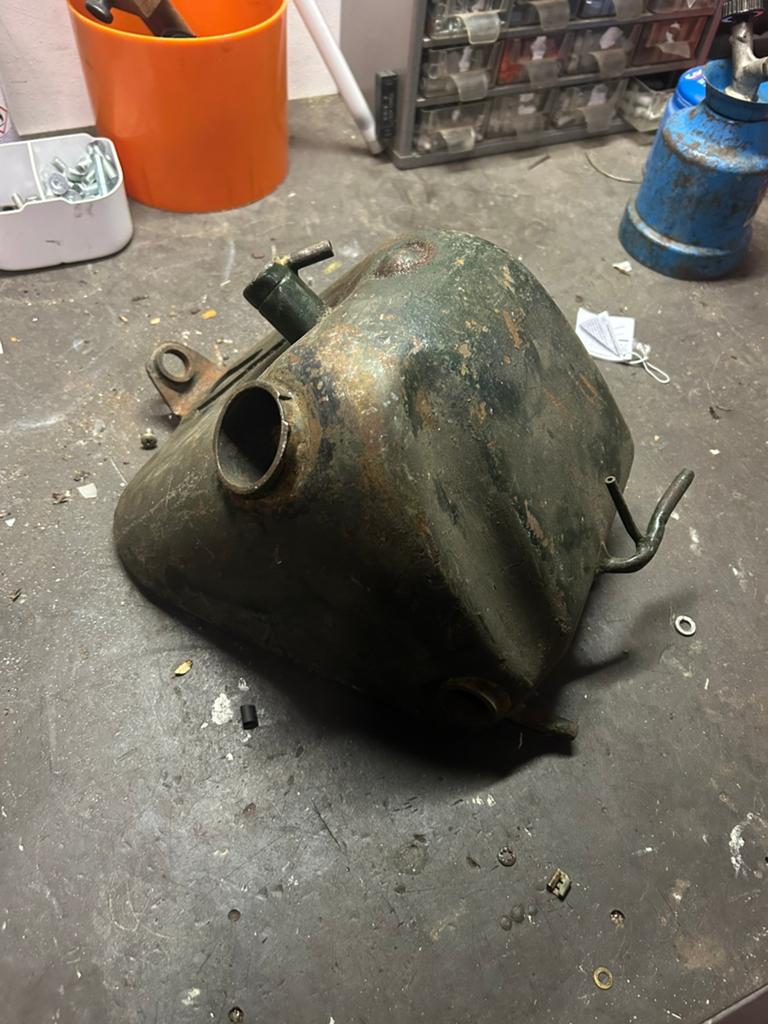BSA a50 / a65 olietank, Ophalen of Verzenden, Gebruikt