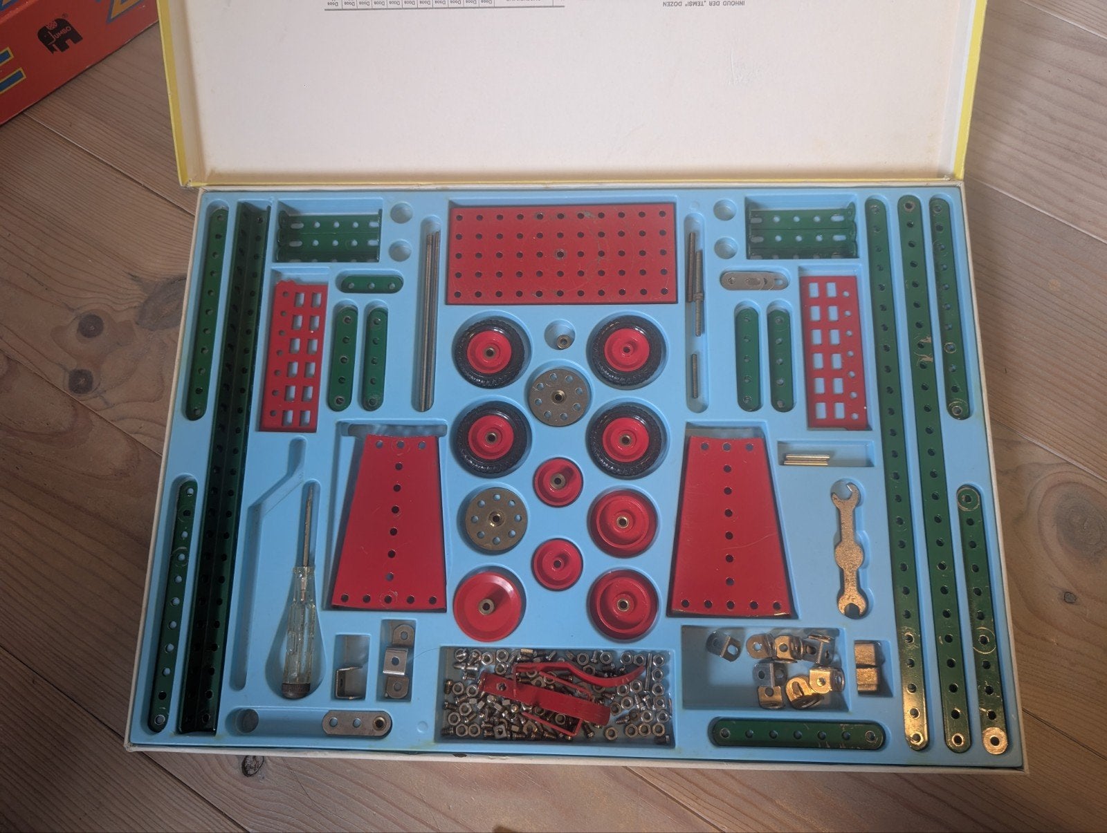 gratis 2 dozen Meccano, Ophalen, Groter dan 1:32, Overige merken