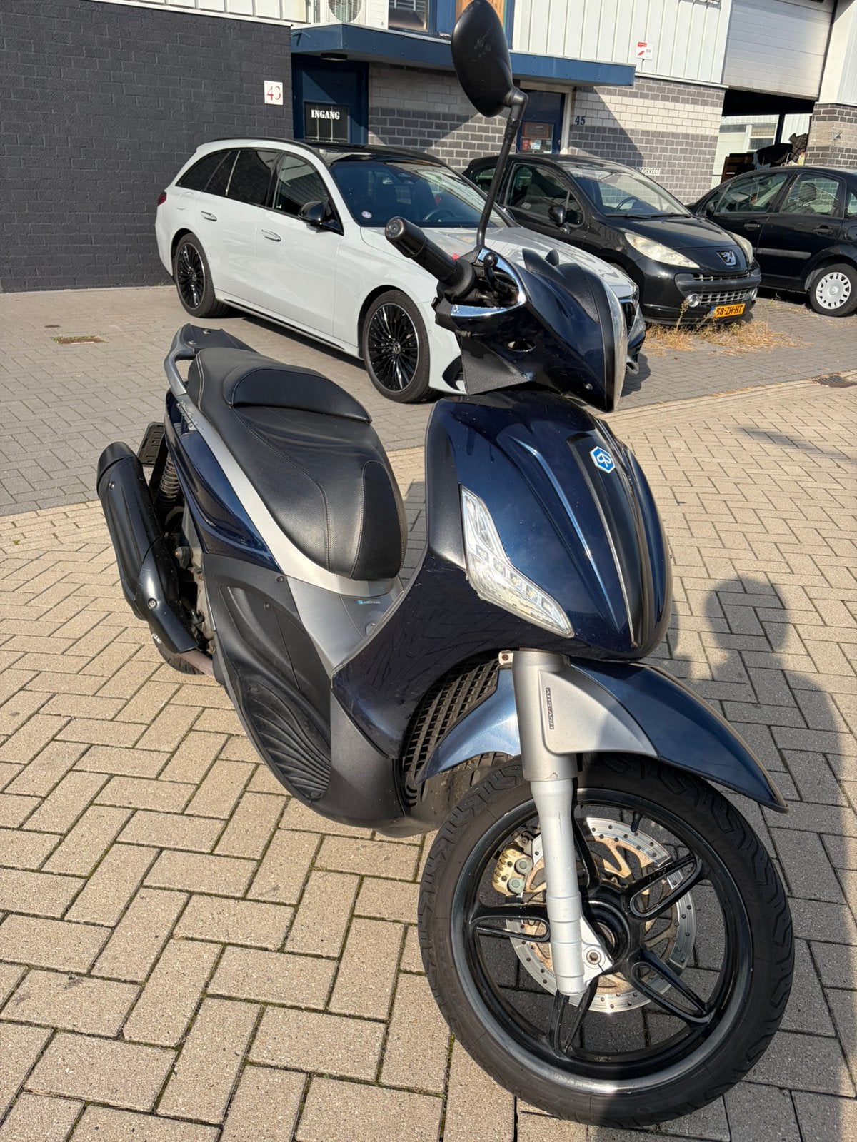 Beverly 350, Ophalen, Gebruikt, Overige modellen, Benzine