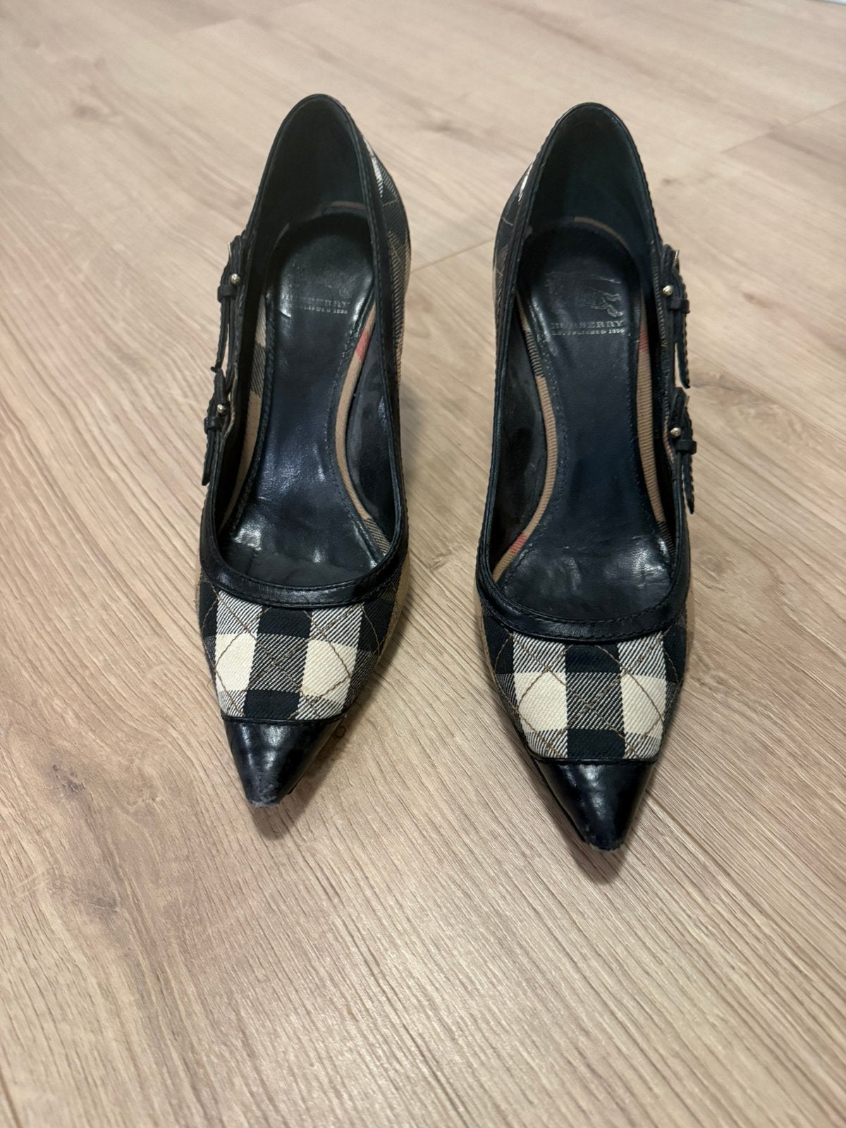 Originele burberry schoentje, Ophalen of Verzenden, Gedragen, Beige
