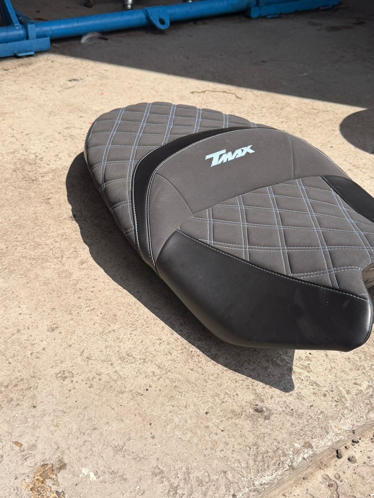 Yamaha T MAX Zadel - Gebruikt bekleed, Motoren, Onderdelen | Yamaha, Ophalen of Verzenden, Gebruikt